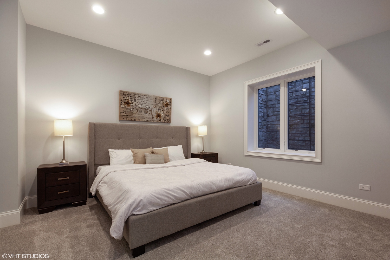 117 Church Road Winnetka, IL 60093 - Photo 20 of 29 a bedroom with a bed and a night stand