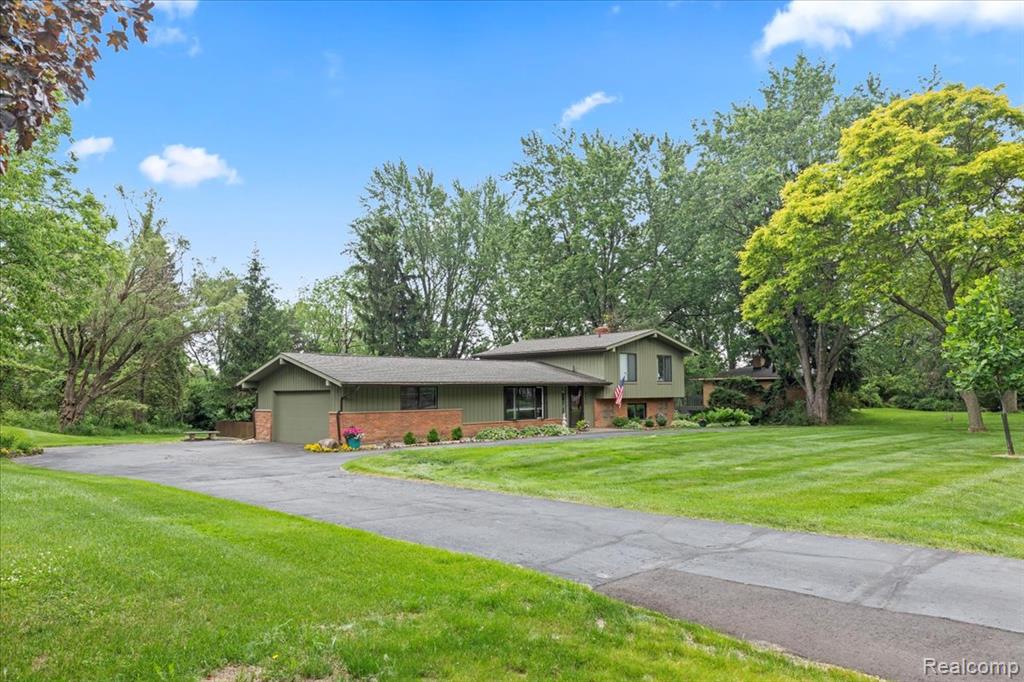 2689 Roseview Drive Rochester Hills, MI 48306 - Photo 60 of 74