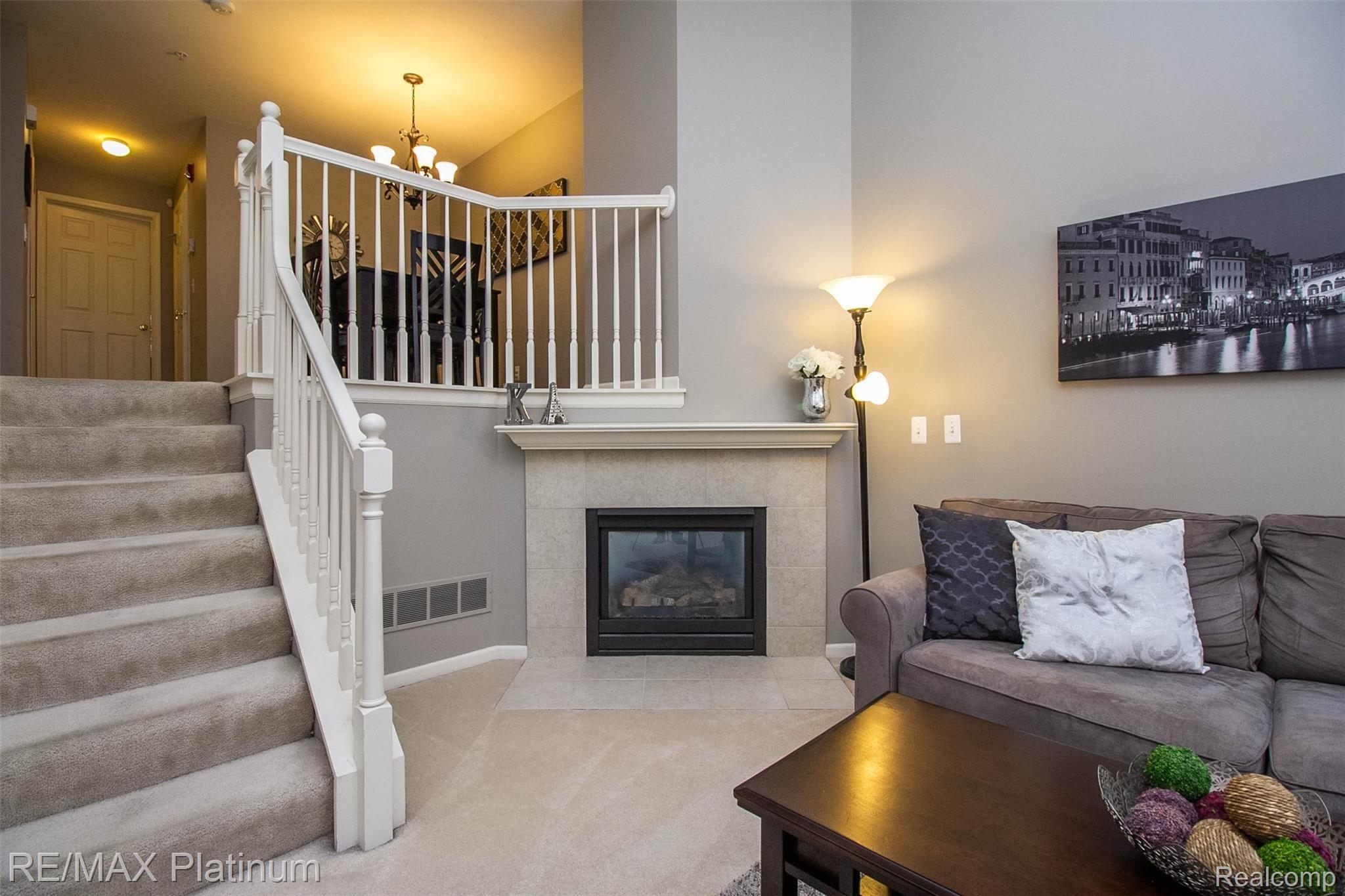16970 Farmington Road, Unit 12 Livonia, MI 48154 - Photo 2 of 26 5.jpg