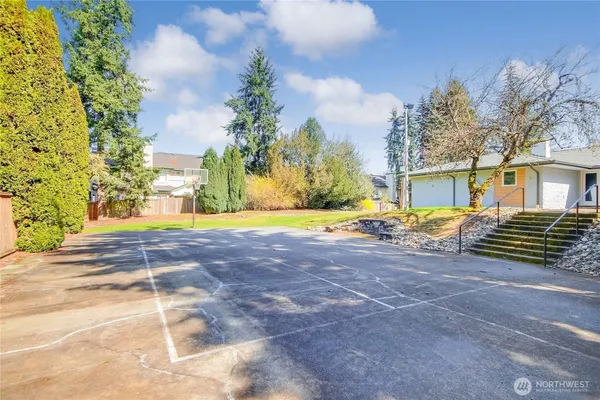 $379,000 | 20320 Bothell Everett Highway, Unit D102, Bothell, WA 98012