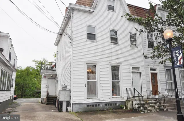 $1,400 | 34 Washington Street, Unit 1B, Mount Holly, NJ 08060