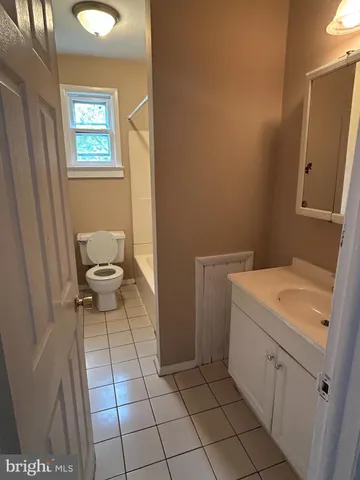 $1,400 | 34 Washington Street, Unit 1B, Mount Holly, NJ 08060