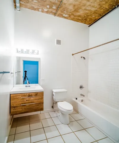 a close view of sink