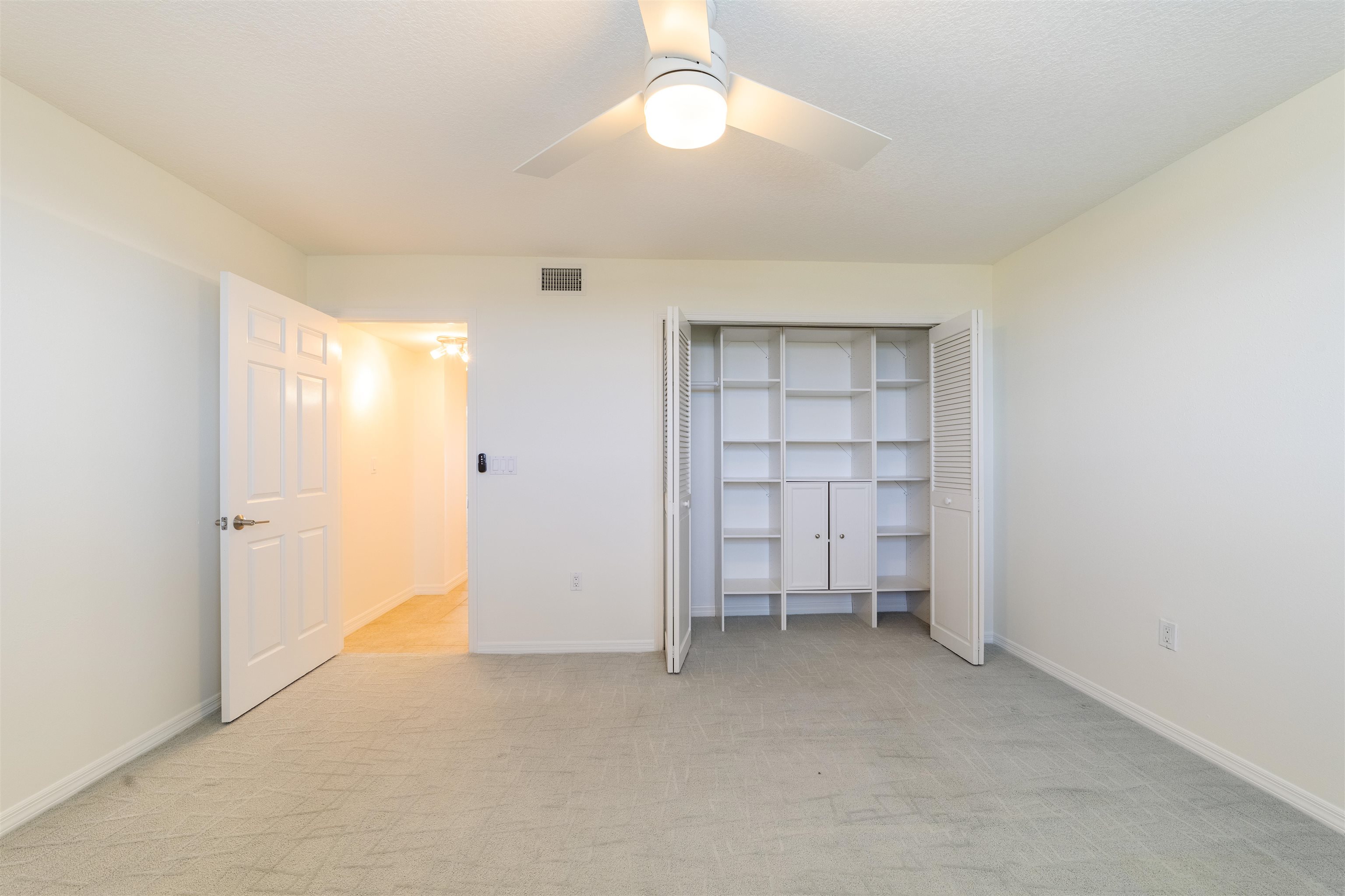 8090 A1A South St. Augustine, FL 32080 - Photo 42 of 42 an empty room with a empty space and windows