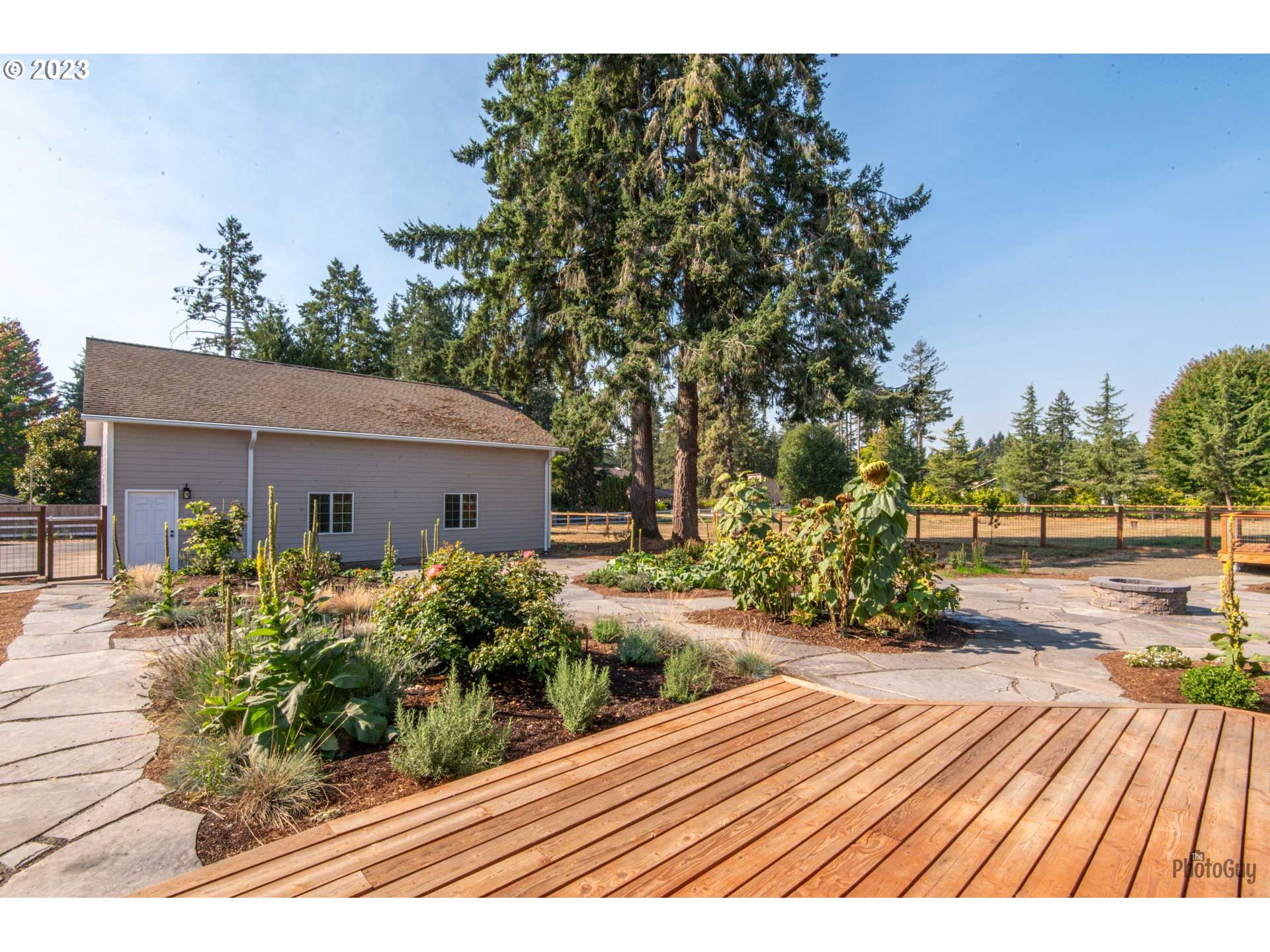 26077 England Loop Veneta, OR 97487 - Photo 34 of 45 Gallery Image 34