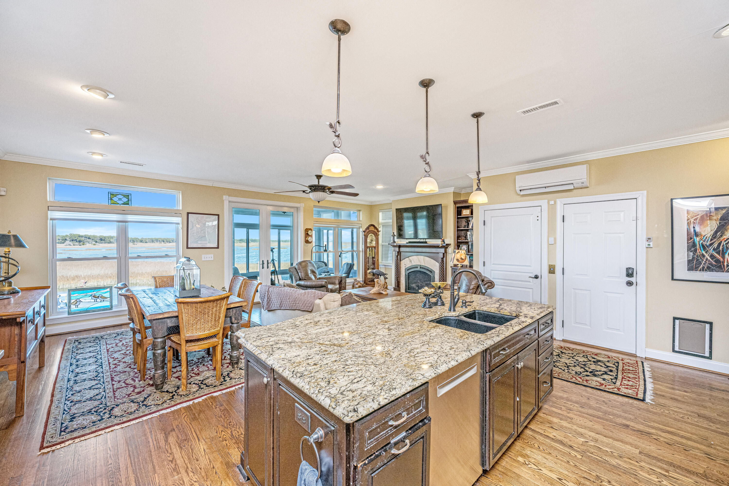 2206 Folly Road Charleston, SC 29412 - Photo 13 of 63 2206FollyRd016