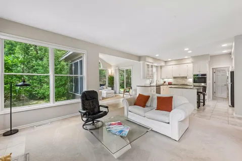 $690,000 | 823 Hidden Meadow Trail, Eagan, MN 55123