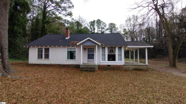 $105,000 | 228 Circle Drive, Greenwood, SC 29646