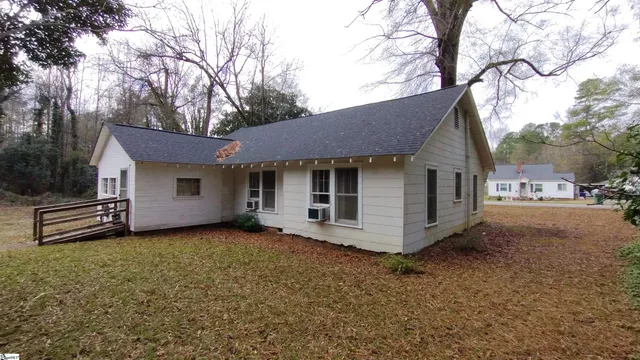 $105,000 | 228 Circle Drive, Greenwood, SC 29646