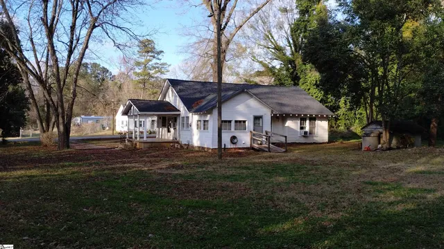 $105,000 | 228 Circle Drive, Greenwood, SC 29646