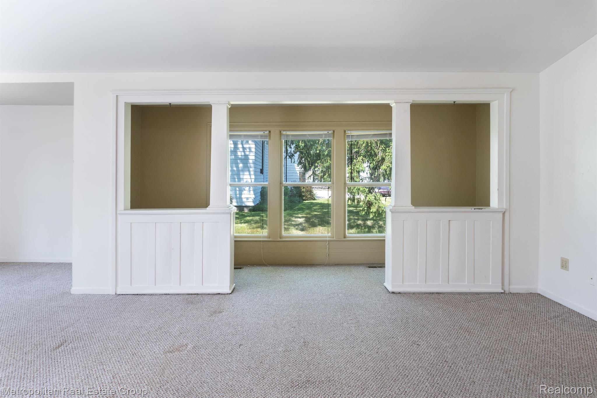 10324 Maple Road Hartland, MI 48353 - Photo 3 of 39 Gallery Image 3