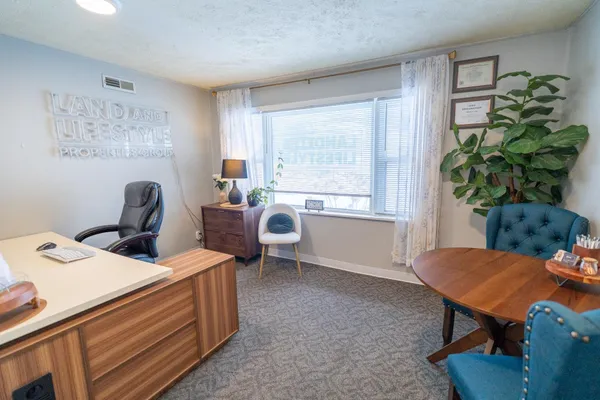 $975 | 4256 Fox Hills Court, Janesville, WI 53546