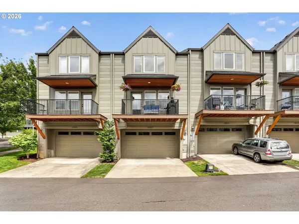 $428,000 | 16807 Champion Way, Sandy, OR 97055