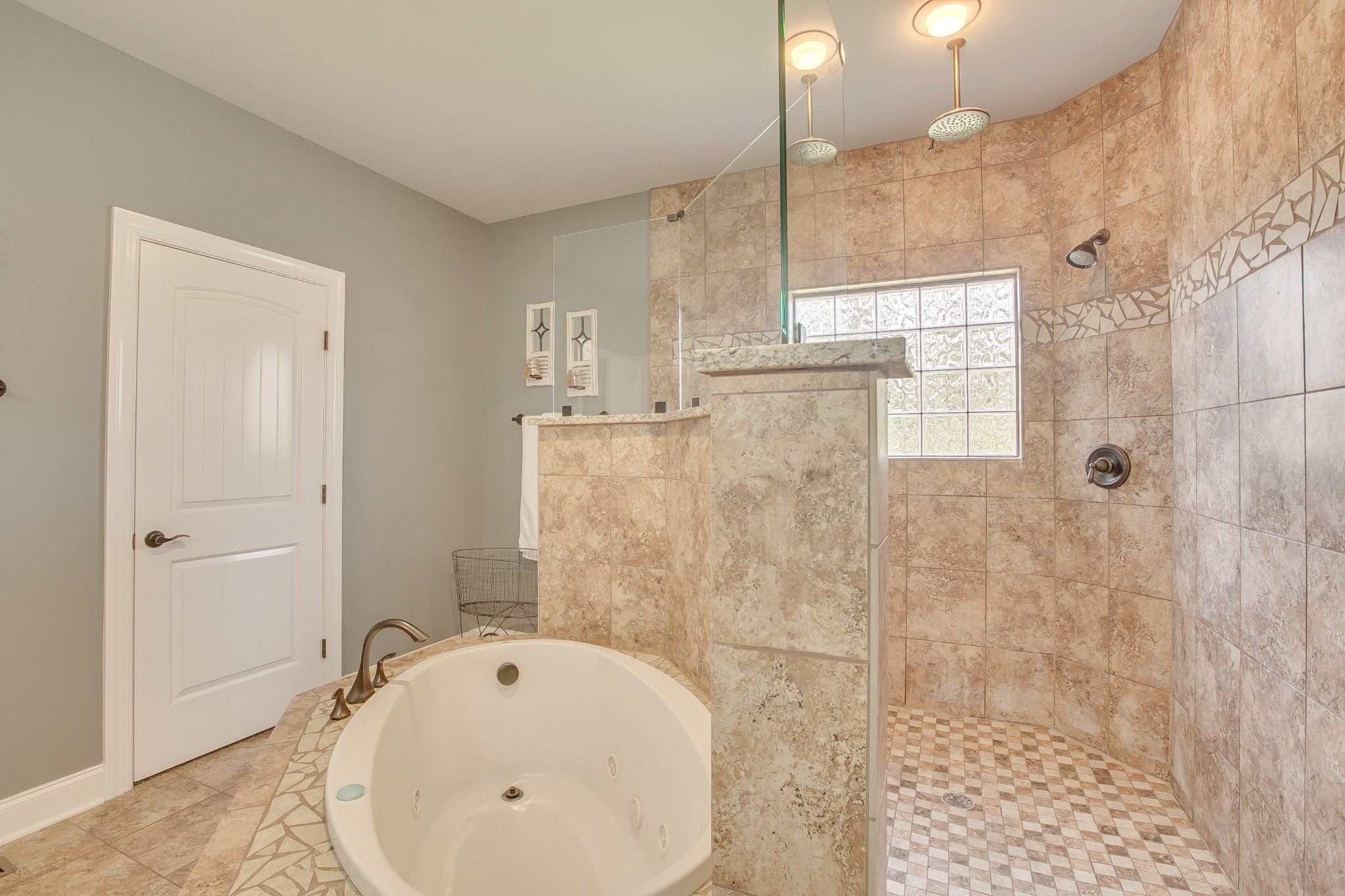 2727 Battleground Drive Murfreesboro, TN 37129 - Photo 18 of 31 a bathroom with a bathtub and shower