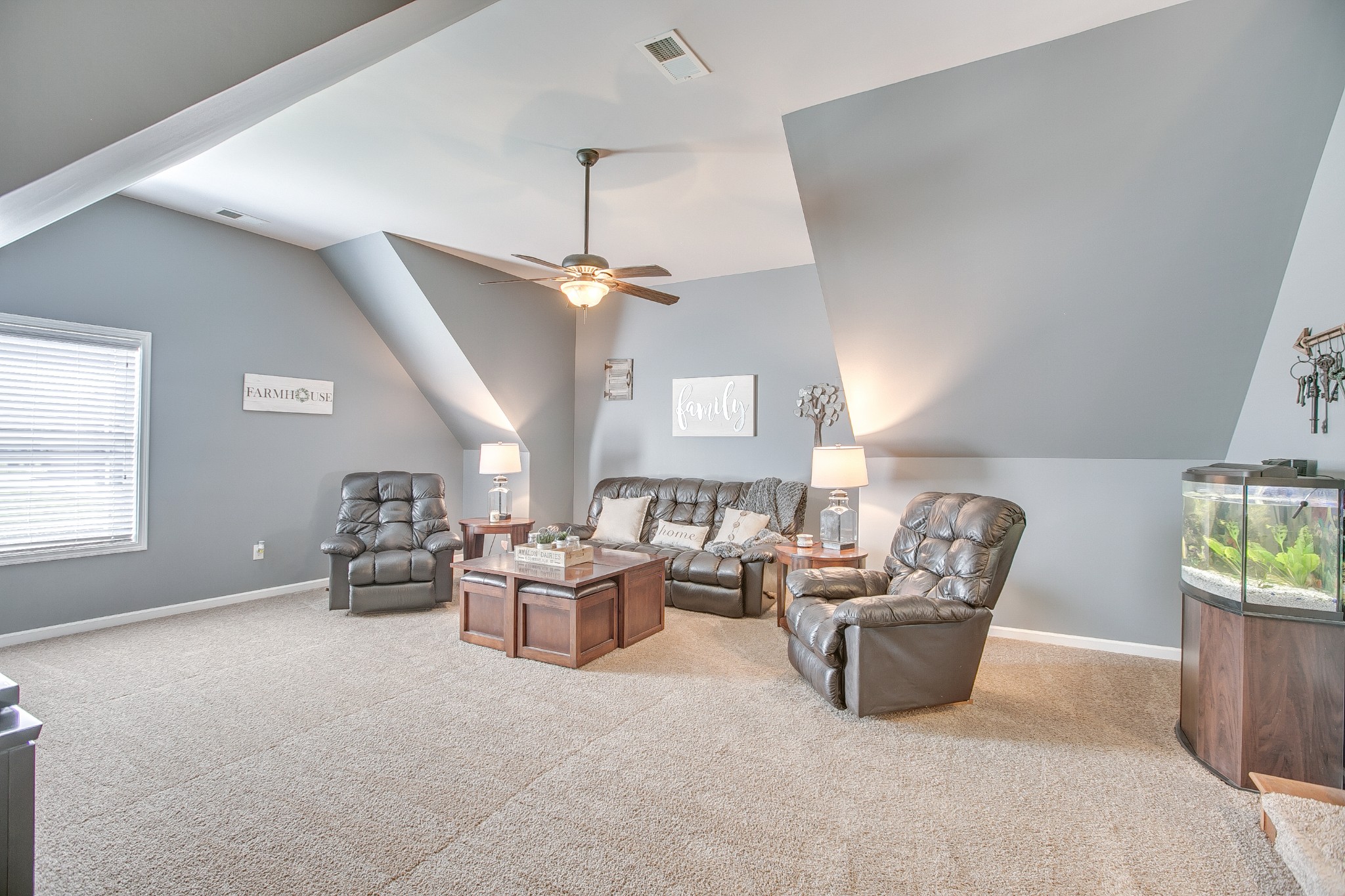 2727 Battleground Drive Murfreesboro, TN 37129 - Photo 25 of 31 a living room with furniture and a chandelier