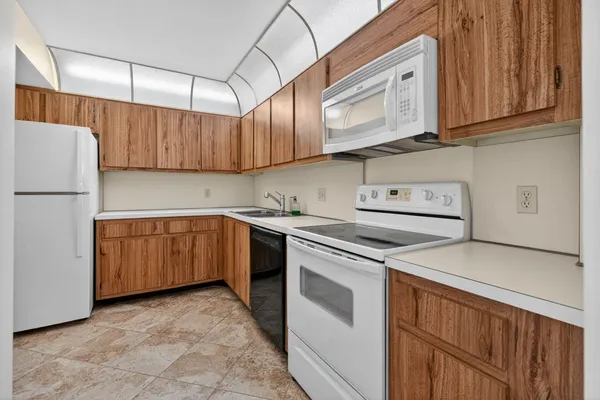 $575,000 | 100 Ocean Trail Way, Unit 204, Jupiter, FL 33477