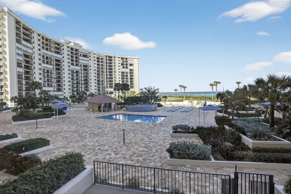 $575,000 | 100 Ocean Trail Way, Unit 204, Jupiter, FL 33477