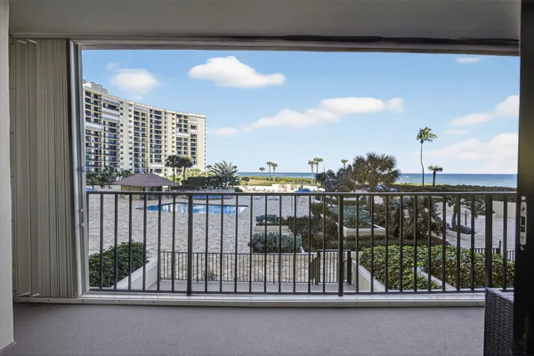 $575,000 | 100 Ocean Trail Way, Unit 204, Jupiter, FL 33477