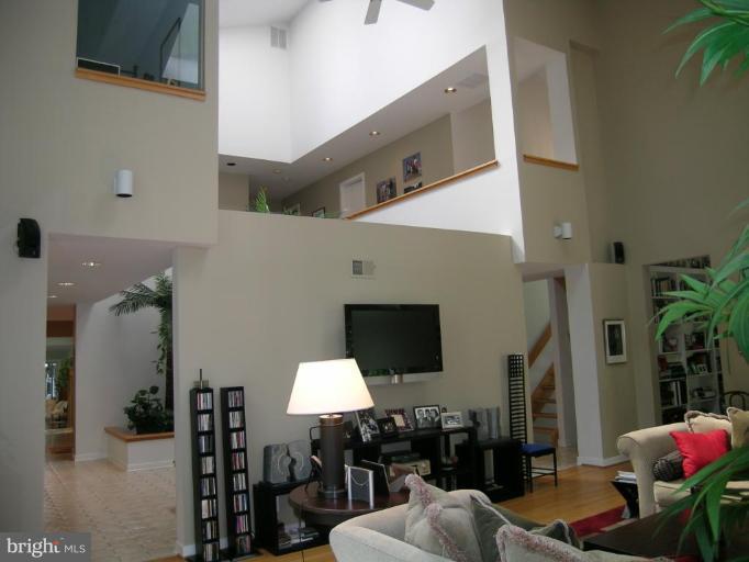 732 Springvale Road Great Falls, VA 22066 - Photo 17 of 30 Great Room #2