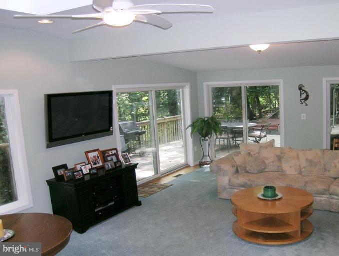 732 Springvale Road Great Falls, VA 22066 - Photo 9 of 30 Family Room