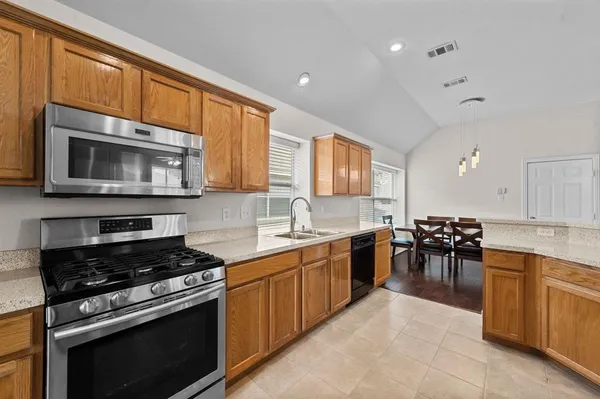 $2,850 | 3205 Hamlett Lane, Garland, TX 75043