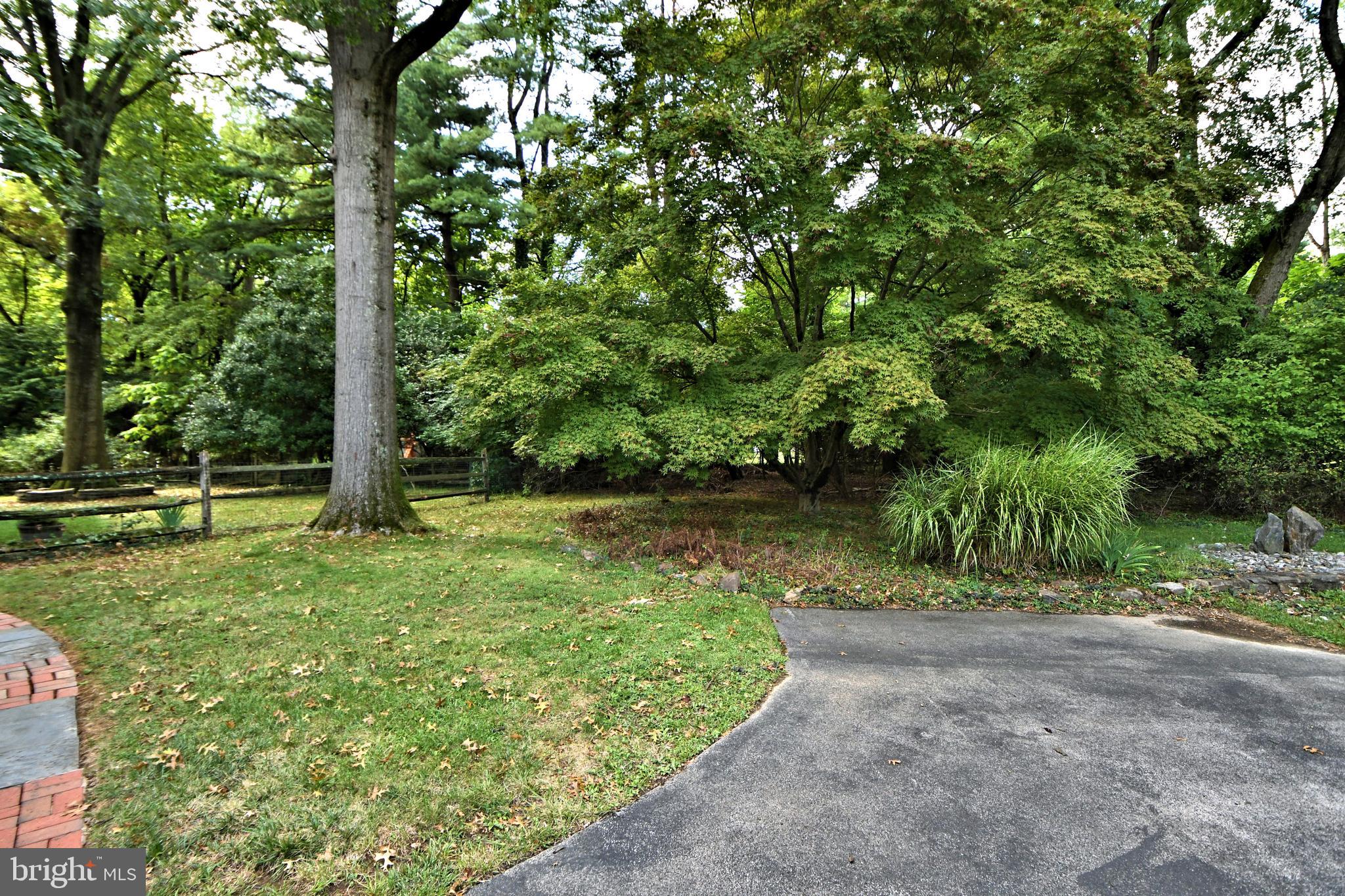 335 Powderhorn Road Fort Washington, PA 19034 - Photo 31 of 41 Side exterior