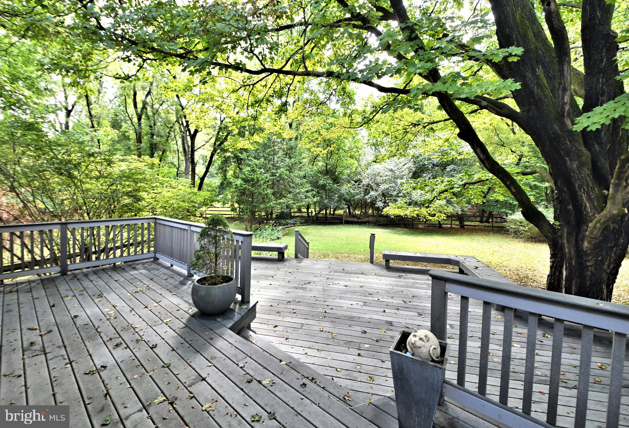 335 Powderhorn Road Fort Washington, PA 19034 - Photo 36 of 41 Top level of deck