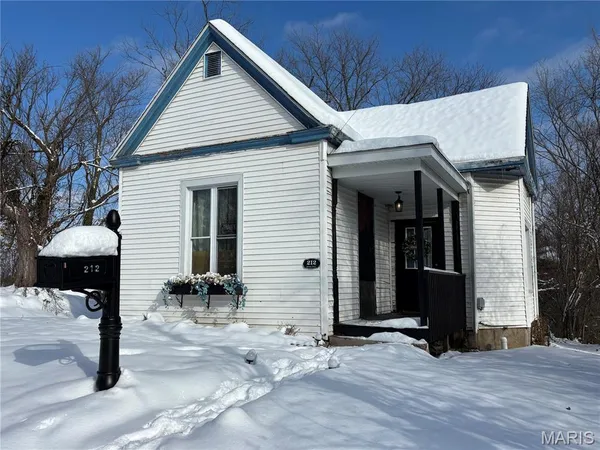 $30,000 | 212 Division Street, Hannibal, MO 63401