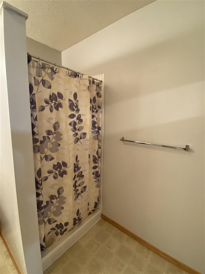 4734 School Road Roscommon, MI 48653 - Photo 22 of 31 1894940-21.JPG