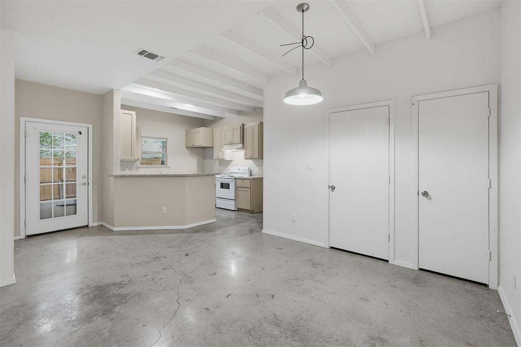103 Del Rio Avenue, Unit B Benbrook, TX 76126 - Photo 10 of 31