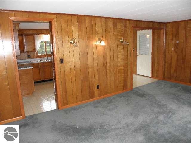 5132 Vance Road Grawn, MI 49637 - Photo 11 of 25 1734222-10.JPG