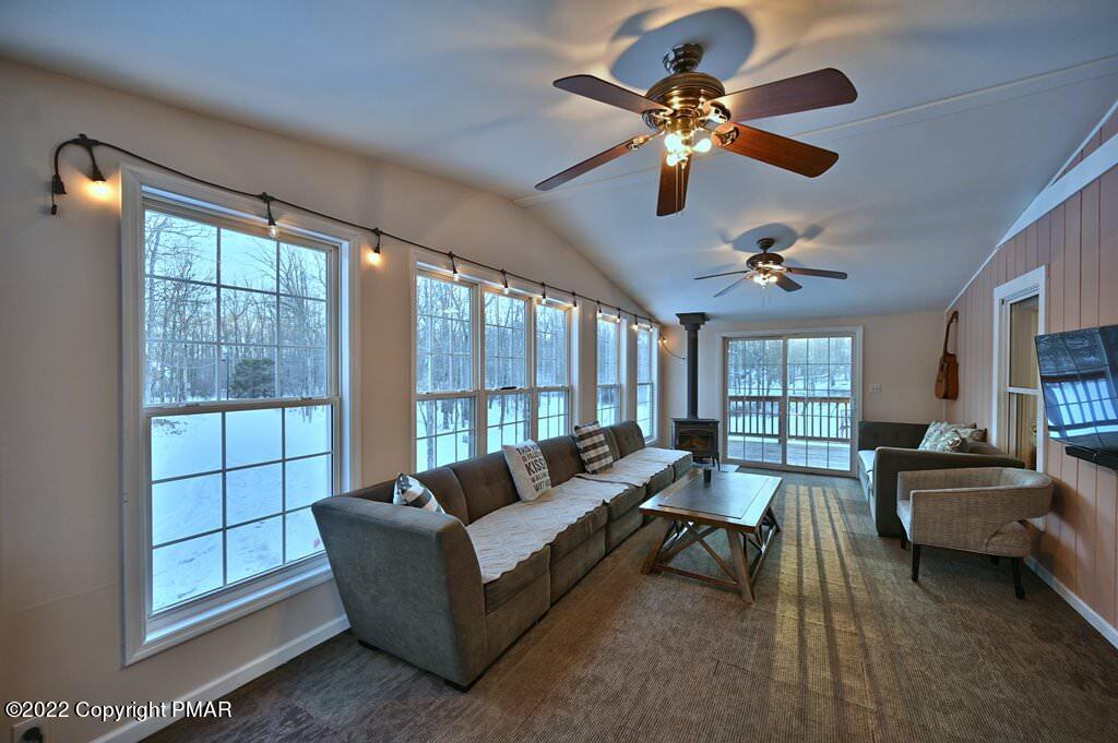 428 Big Oak Road Canadensis, PA 18325 - Photo 19 of 54 Family Room