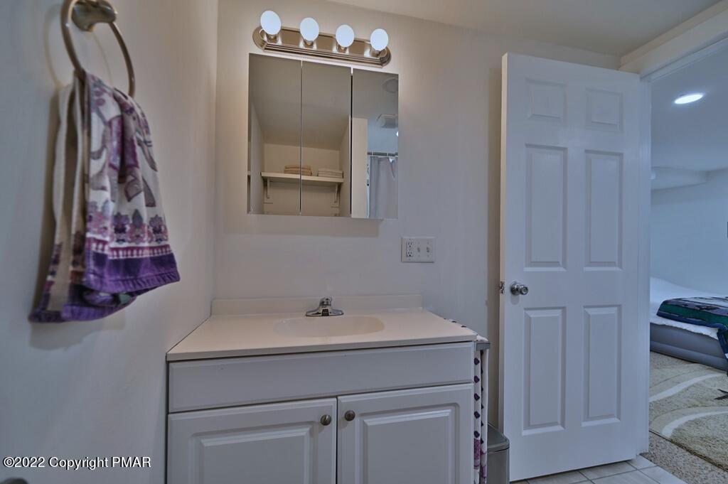 428 Big Oak Road Canadensis, PA 18325 - Photo 41 of 54 Lower Level Bath