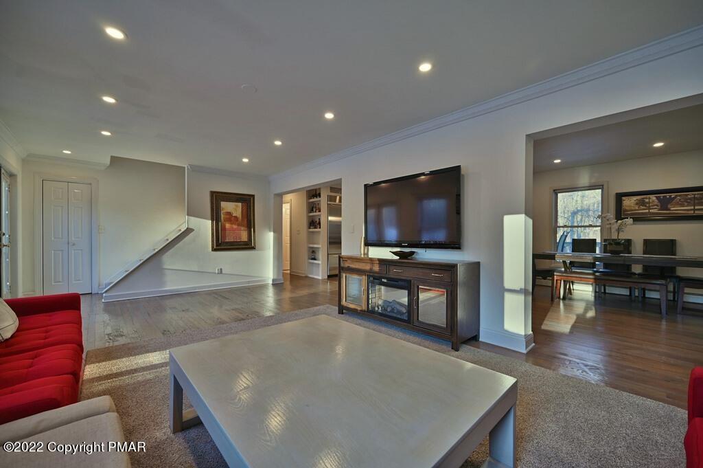 428 Big Oak Road Canadensis, PA 18325 - Photo 6 of 54 1st Floor View From Living Rm