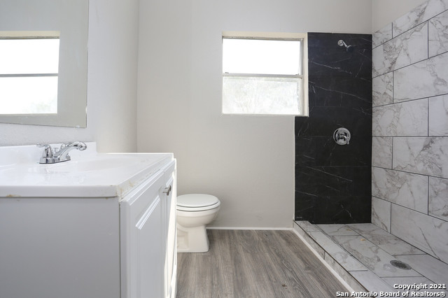 804 Cantrell Avenue Jourdanton, TX 78026 - Photo 11 of 17