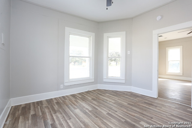 804 Cantrell Avenue Jourdanton, TX 78026 - Photo 7 of 17