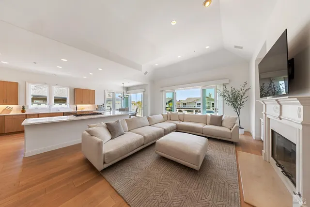$3,877,000 | 220 Jamaica Street, Tiburon, CA 94920