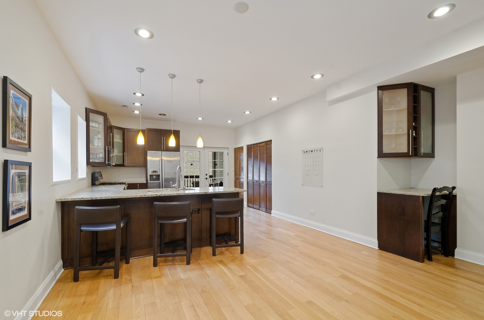 6967 North Sheridan Road, Unit 2 Chicago, IL 60626 - Photo 11 of 26 Gallery Image 11