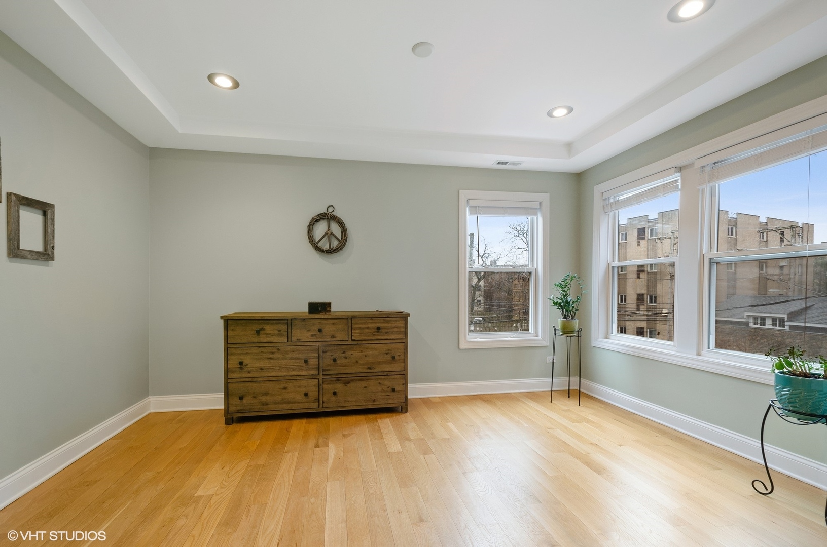 6967 North Sheridan Road, Unit 2 Chicago, IL 60626 - Photo 17 of 26 Gallery Image 17