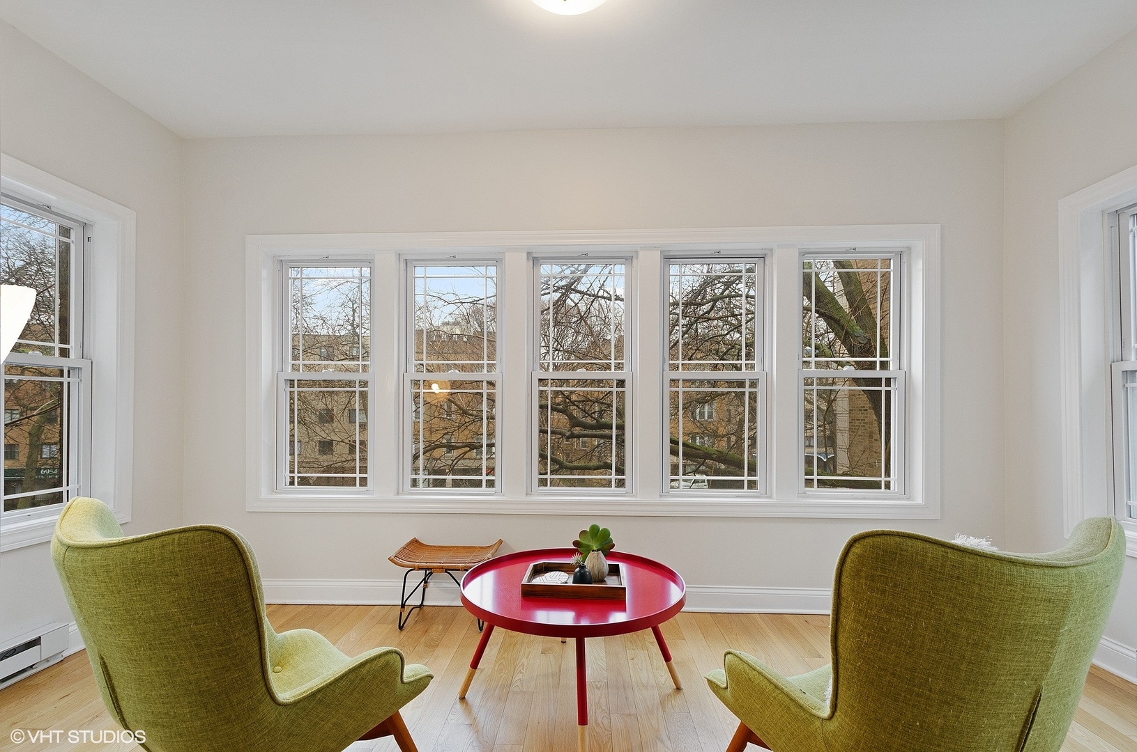 6967 North Sheridan Road, Unit 2 Chicago, IL 60626 - Photo 6 of 26 Gallery Image 6