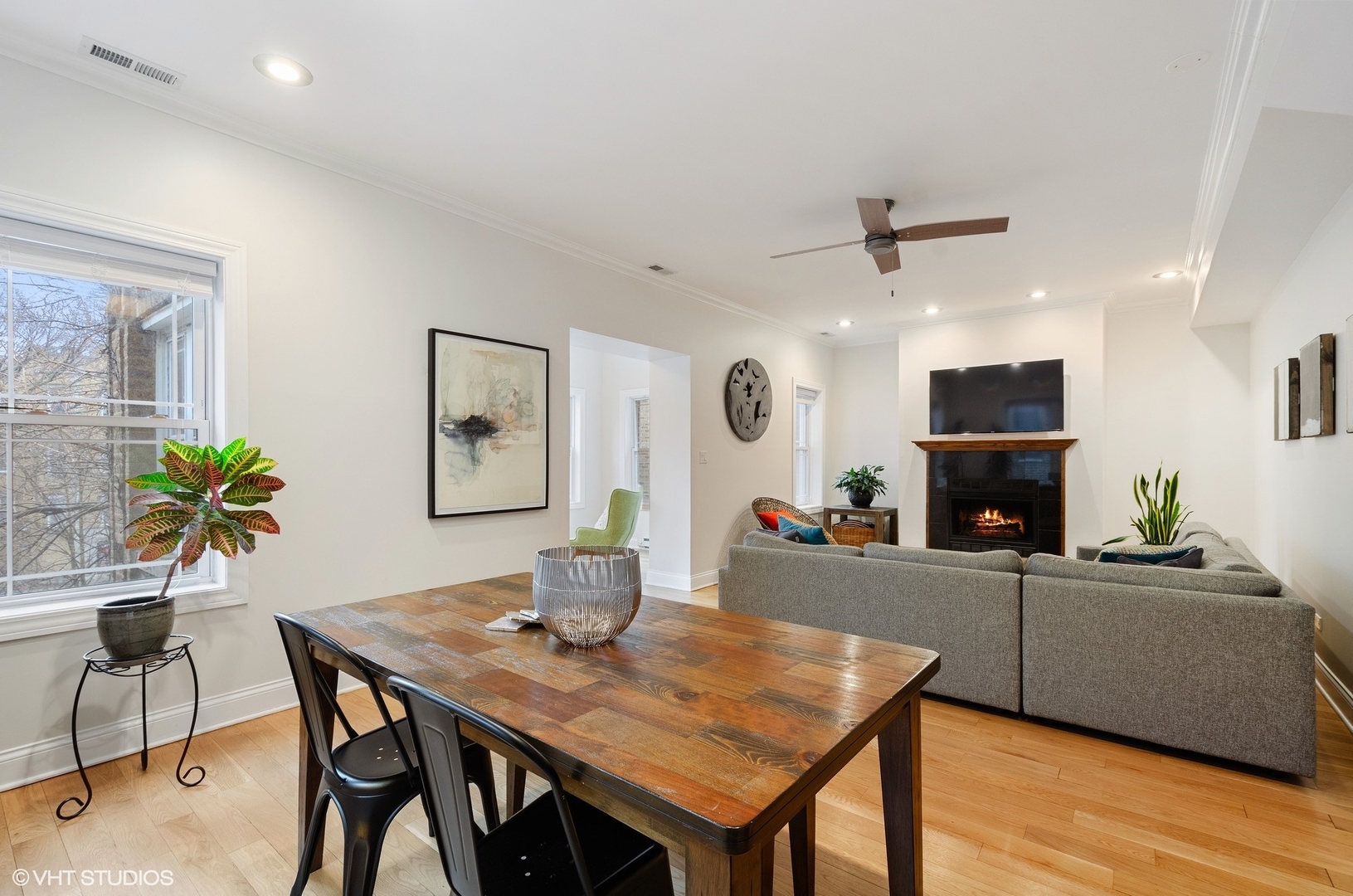 6967 North Sheridan Road, Unit 2 Chicago, IL 60626 - Photo 9 of 26 Gallery Image 9
