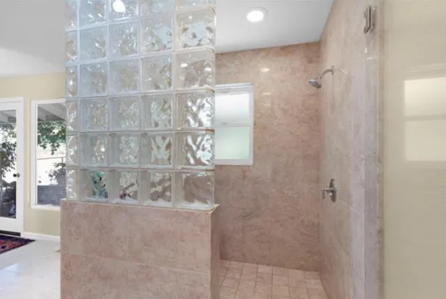 a view of entryway with a potted plant