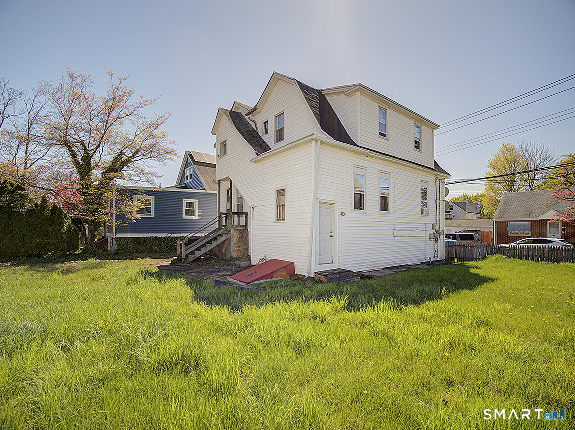 37 Dix Street Hamden, CT 06514 - Photo 5 of 10