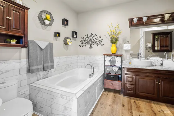 $675,000 | 930 Applewood Drive, Buhl, ID 83316