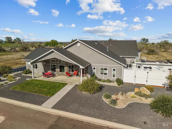$675,000 | 930 Applewood Drive, Buhl, ID 83316