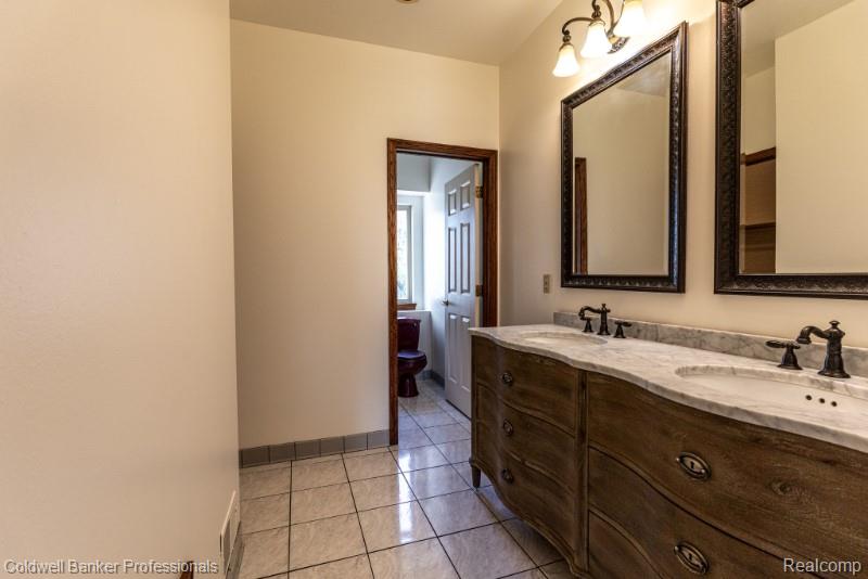 11171 Lapeer Road Davison, MI 48423 - Photo 9 of 42