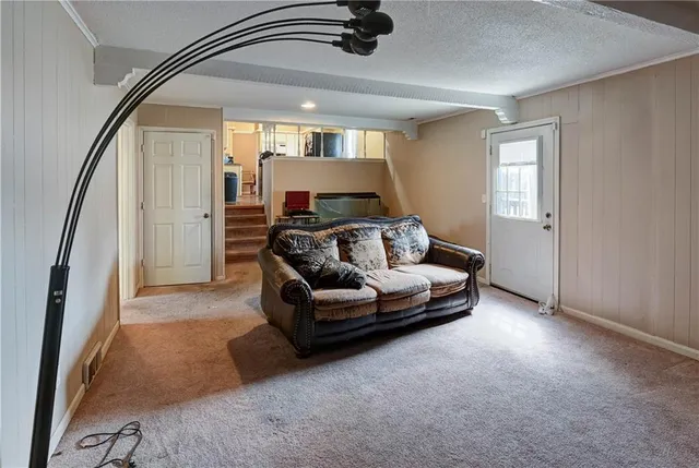 $245,000 | 12718 Oakland Avenue, Grandview, MO 64030