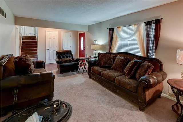 $245,000 | 12718 Oakland Avenue, Grandview, MO 64030