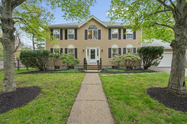 $6,800 | 2 Minuteman Lane, Wellesley, MA 02481