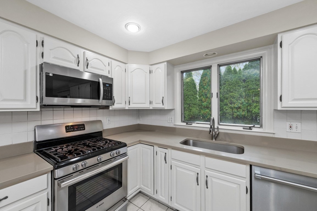 2 Minuteman Lane Wellesley, MA 02481 - Photo 16 of 39